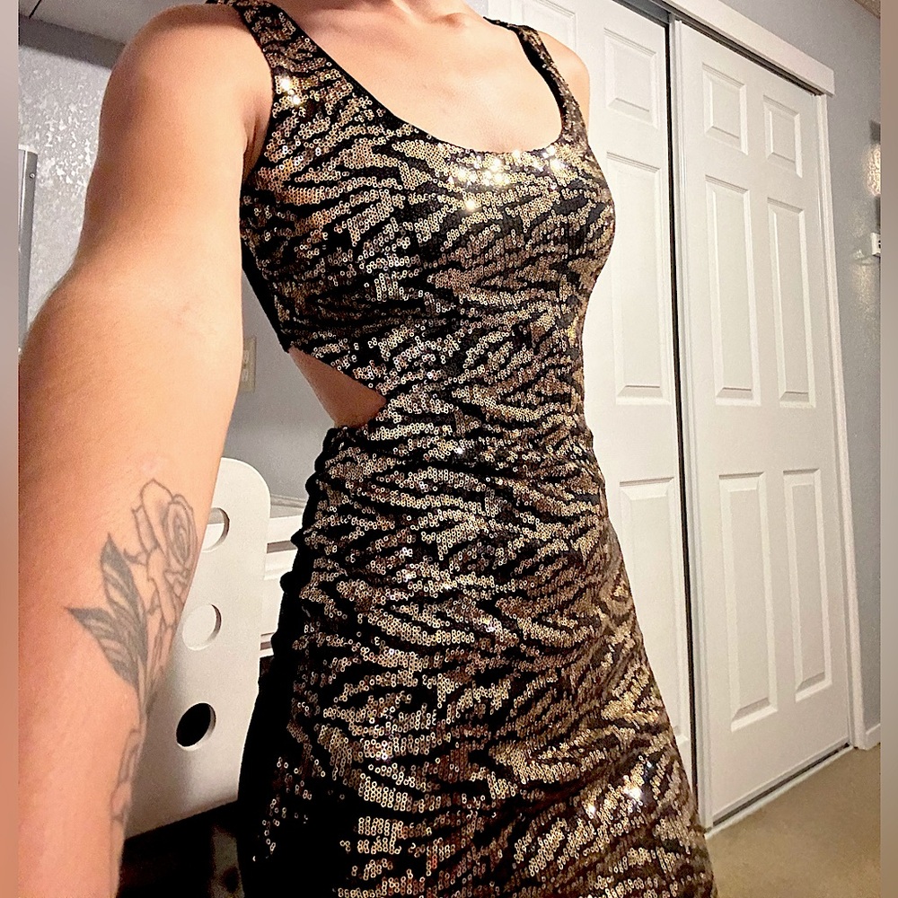 Small gold sequined trac dress